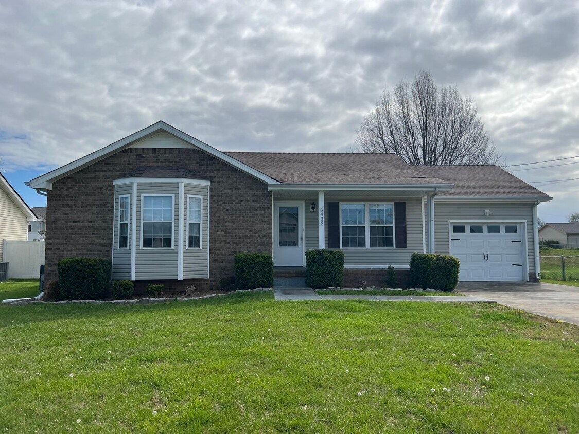 Primary Photo - 3439 Kingfisher Dr