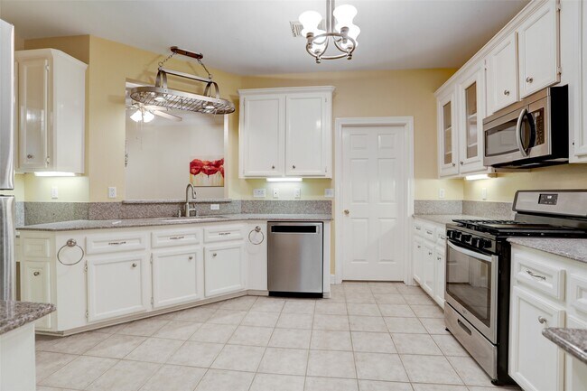 Foto del edificio - 1408 S Friendswood Dr