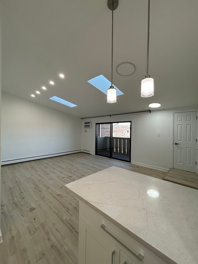 Foto del edificio - 18 Echo Ct