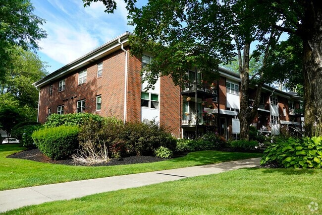 Building Photo - 36 Pleasant Dr