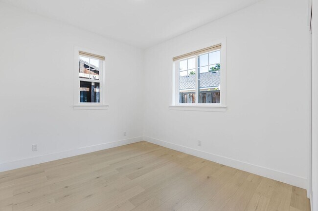 Foto del edificio - 1217 Hester Ave