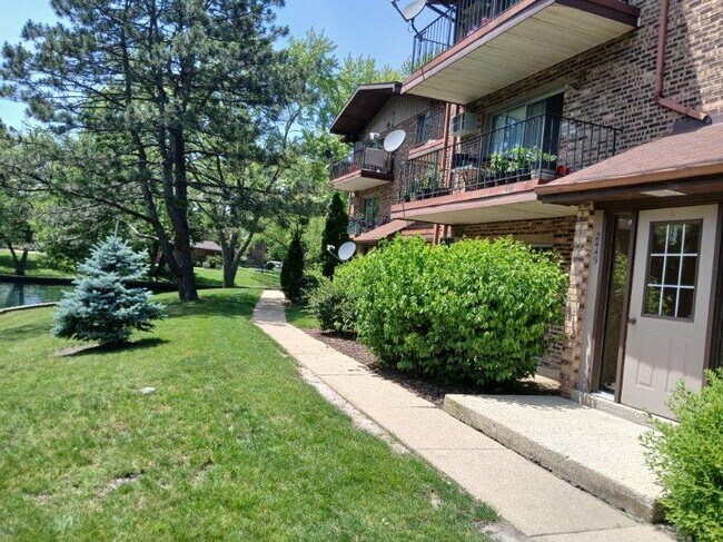 Foto del edificio - 2449 Spring St