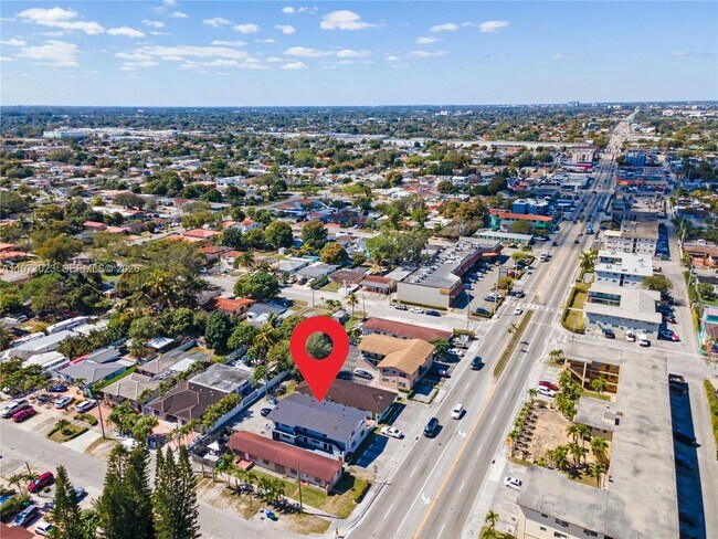 Foto del edificio - 6406 W Flagler St