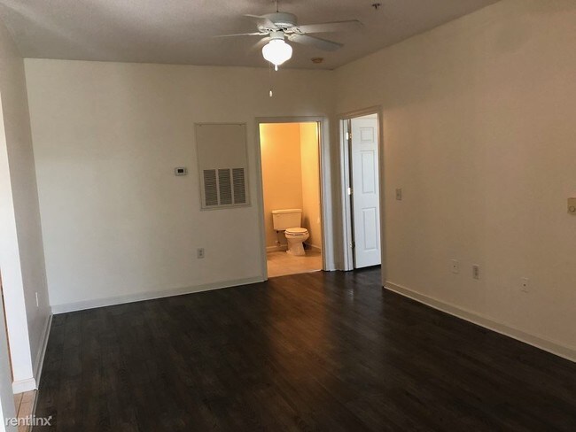 Foto del edificio - 1 br, 1.5 bath House - Avera Place Condomi...