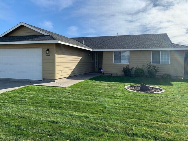 Building Photo - 7912 Quadra Dr