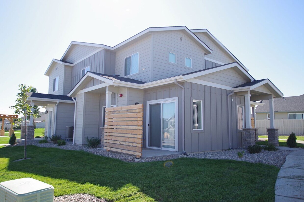 Foto del edificio - WELCOME TO SUNBEAM TOWNHOMES