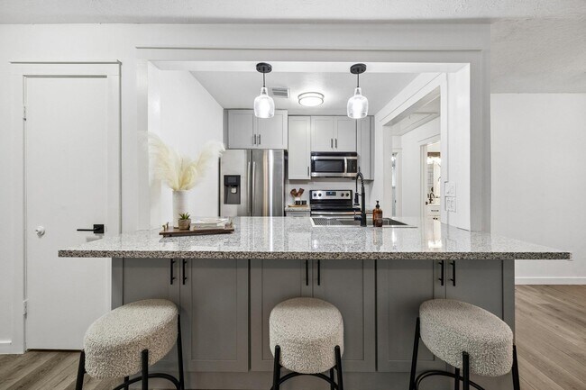 Foto del edificio - 10826 Lynbrook Dr