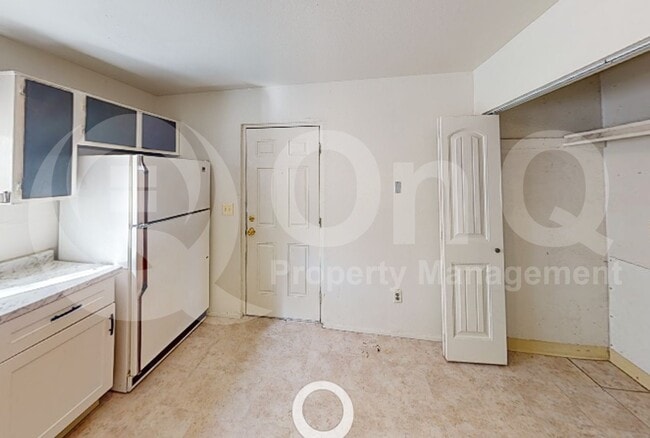 Building Photo - 4402 E Pima St