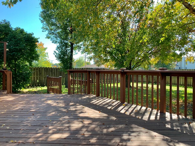 Building Photo - 3526 Teakwood Dr