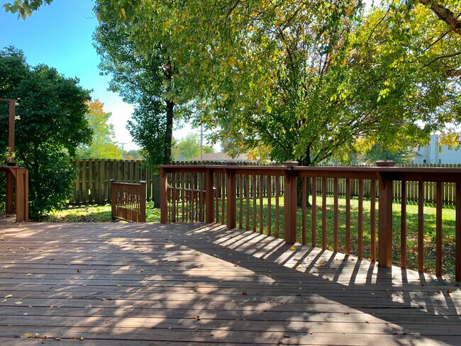 Foto del edificio - 3526 Teakwood Dr