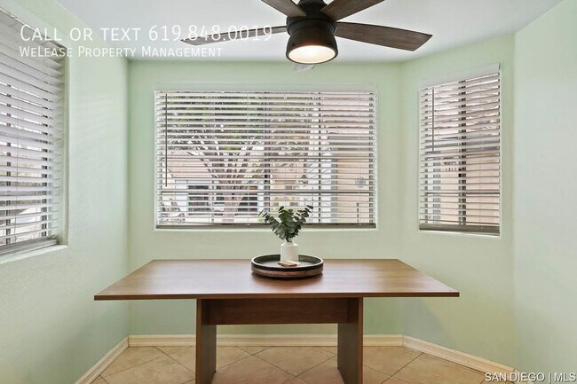Building Photo - Well maintained, single-level, end unit in...