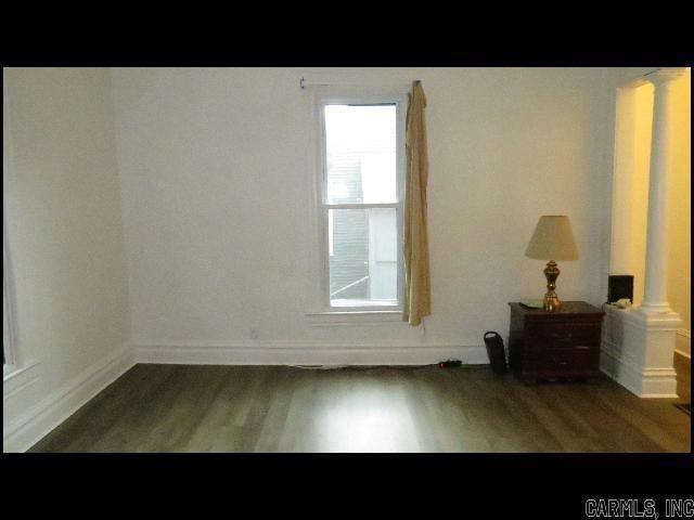 Foto del edificio - 3300 Marshall St