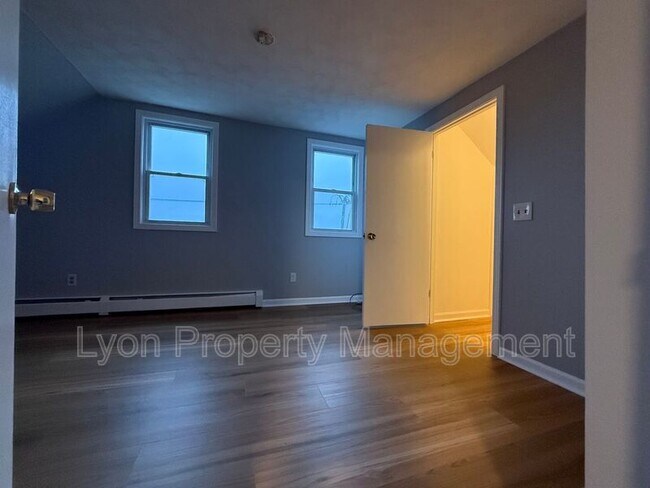 Foto del edificio - 26 Carlton St