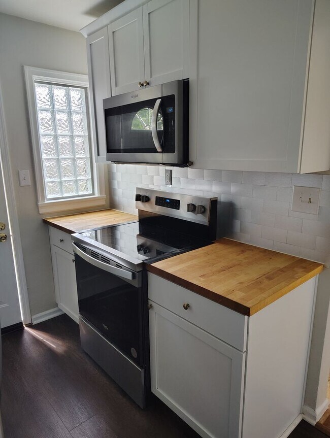 Foto del edificio - 2 Bed, 1 Bath Home for Rent