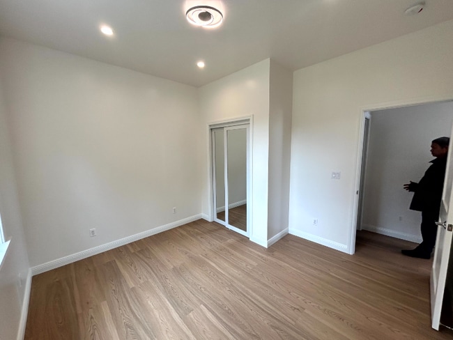 Building Photo - 129 Sagamore St
