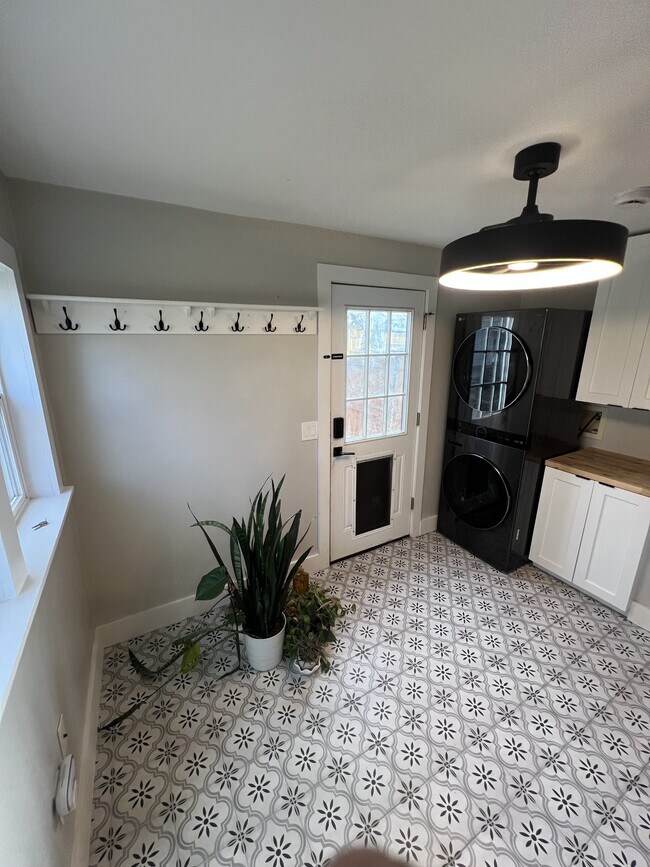 Foto del edificio - 334 W Willox Ln