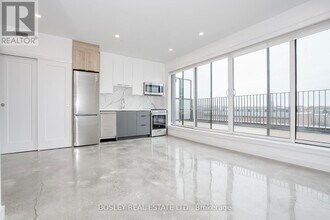 Building Photo - 41 River St