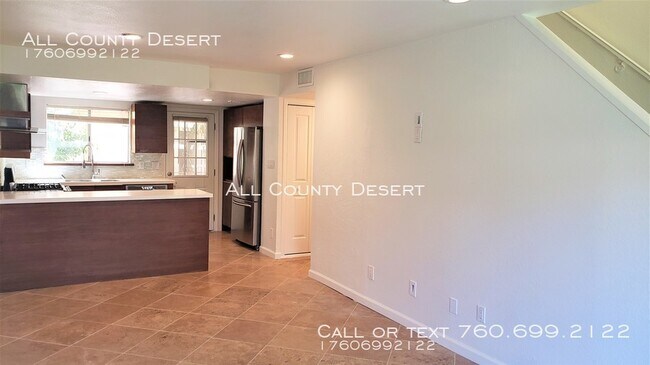 Building Photo - 421 Tava Ln