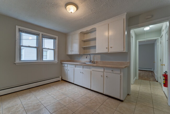 Building Photo - 117 Sheldon Ter