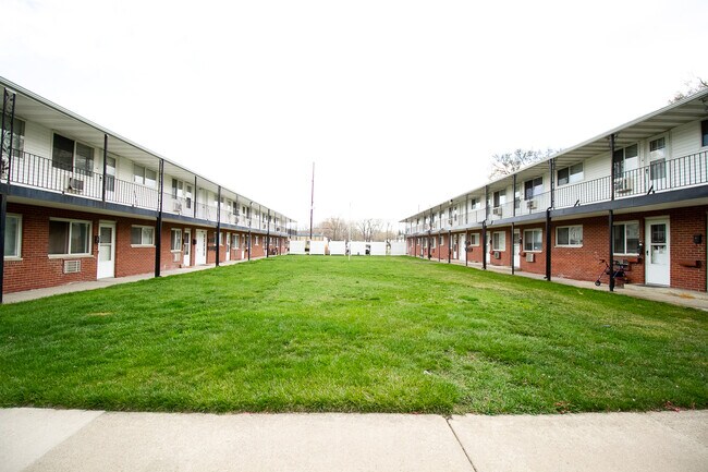 Foto del edificio - 5317 Jackman Rd