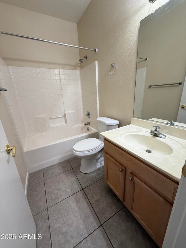 Foto del edificio - 1735 Bluff Dr