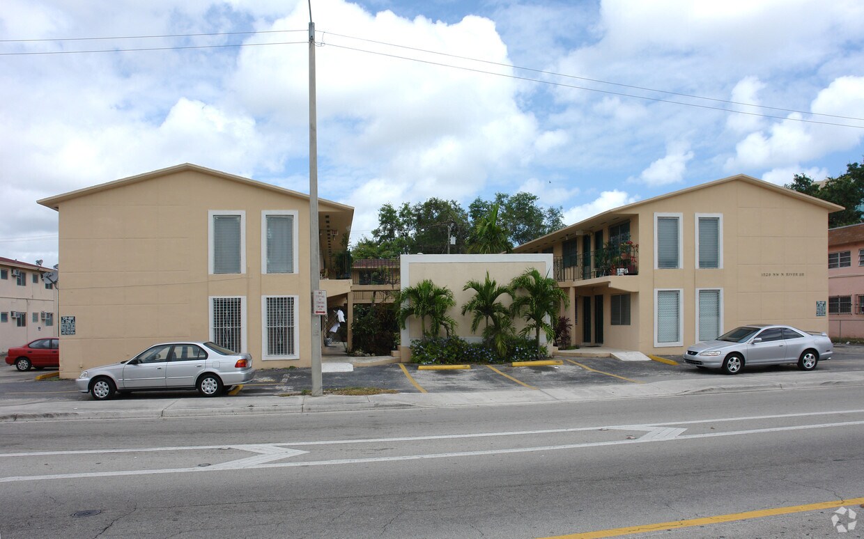 Building Photo - Mayra Court Apartments