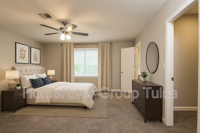 Building Photo - 705 Meadowood Dr