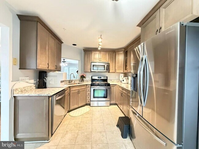 Foto del edificio - 249 Edge Creek Ln