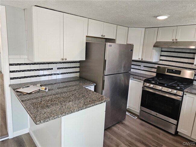 Foto del edificio - 8422 Tuttle Rd