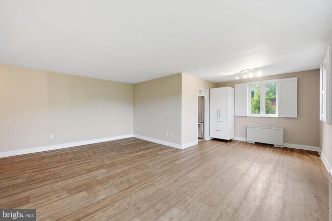 Foto del edificio - 2400 41st St NW