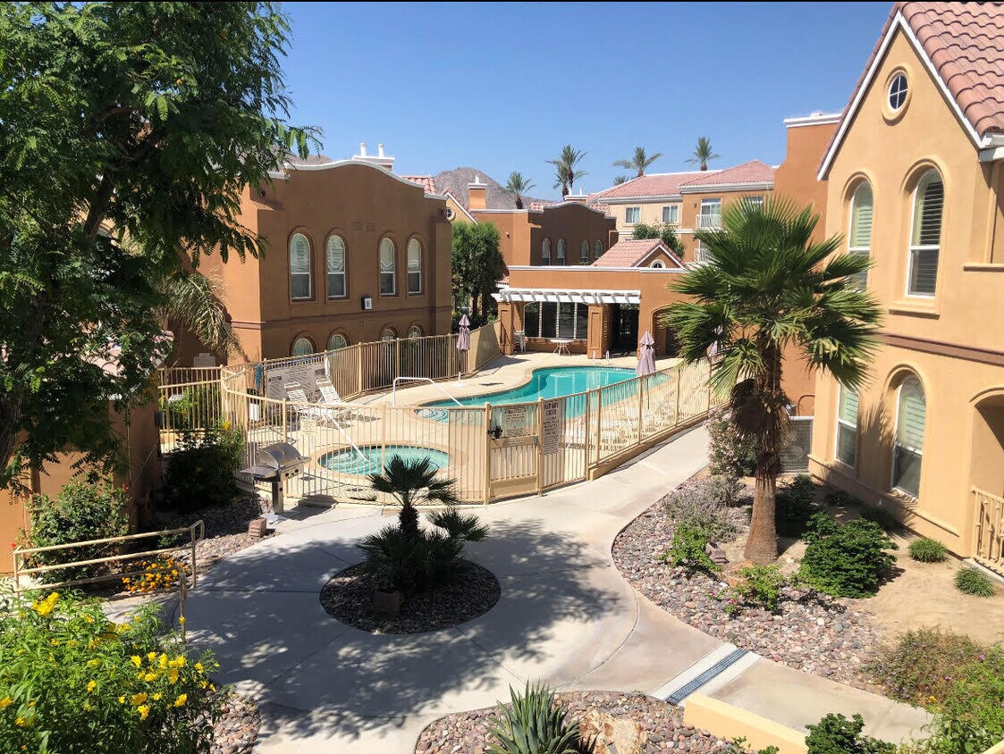 Foto principal - 45245 Seeley Dr