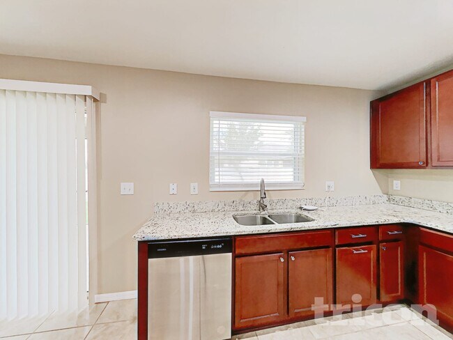 Foto del edificio - 2834 Shelburne Way