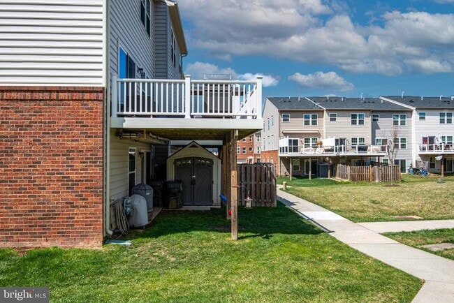 Building Photo - 45946 Grammercy Terrace