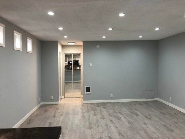 Foto del edificio - 2434 5th St
