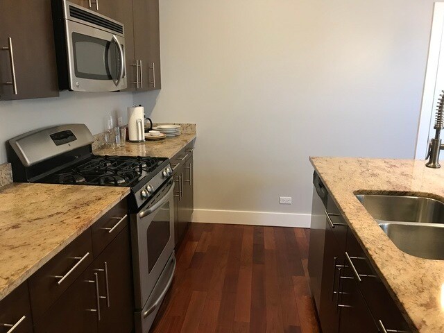 Foto del edificio - 3133 N Lakewood Ave