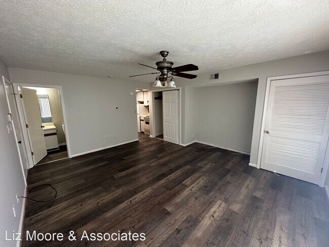 Building Photo - 1 br, 1 bath House - 206 Pacific Drive