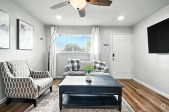 Building Photo - 426 Penrose Dr