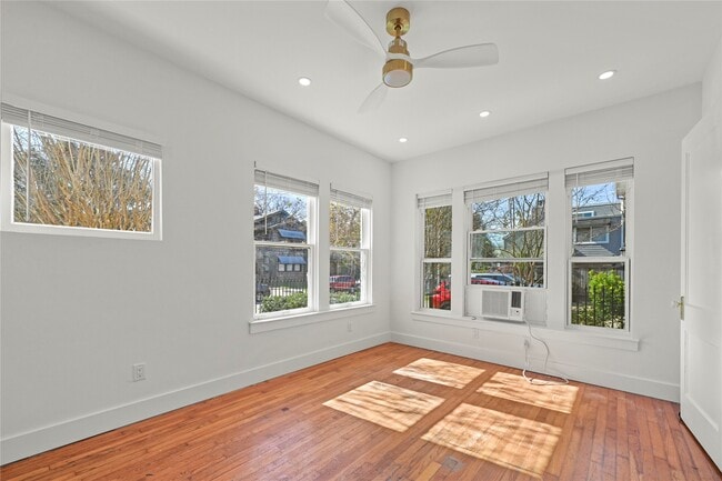 Building Photo - 808 Sul Ross St