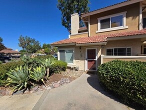 Building Photo - 10725 Lisa Meadows Dr