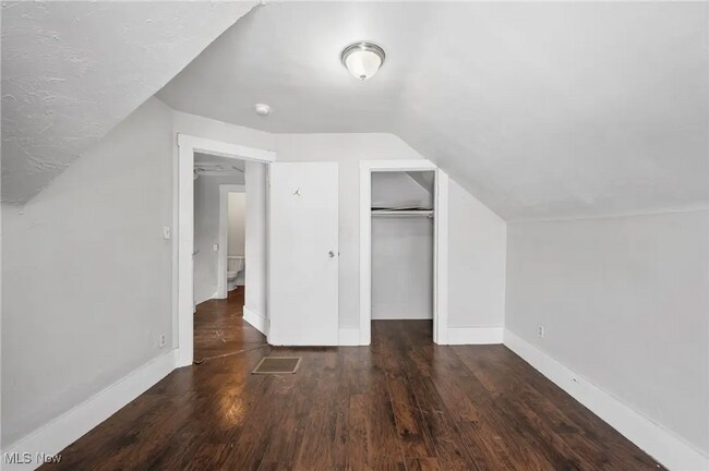 Building Photo - Charming 3-Bedroom Property | WINTERS SPECIAL MOVE-IN OFFER: 20% OFF ON FIRST MONTH RENT