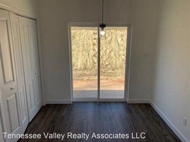 Foto del edificio - 2 br, 1 bath House - 804 West Oak Hill Avenue