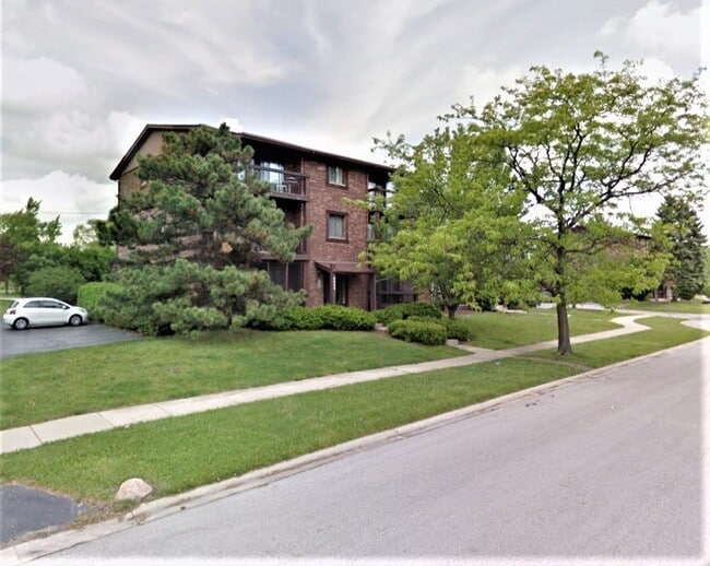 Building Photo - 8624 Shagbark Ct