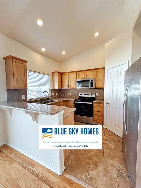 Foto del edificio - 8680 W Stirrup St