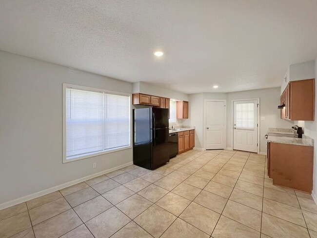 Building Photo - 2670 Shady Grove Dr