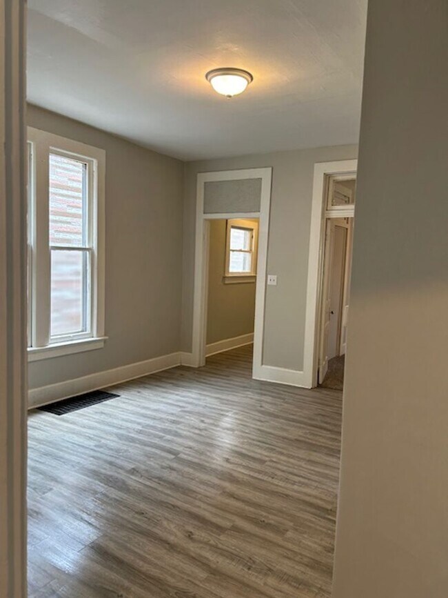 Foto del edificio - 620 E Delaware St