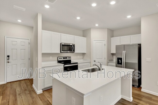 Foto del edificio - 10641 Waterfield Rd