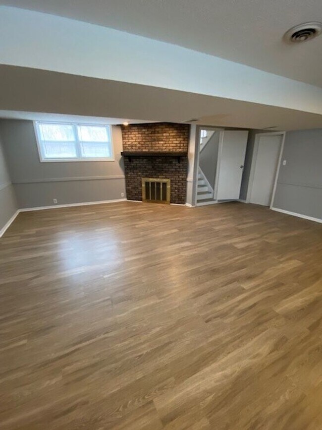 Foto del edificio - 311 Weathering Dr