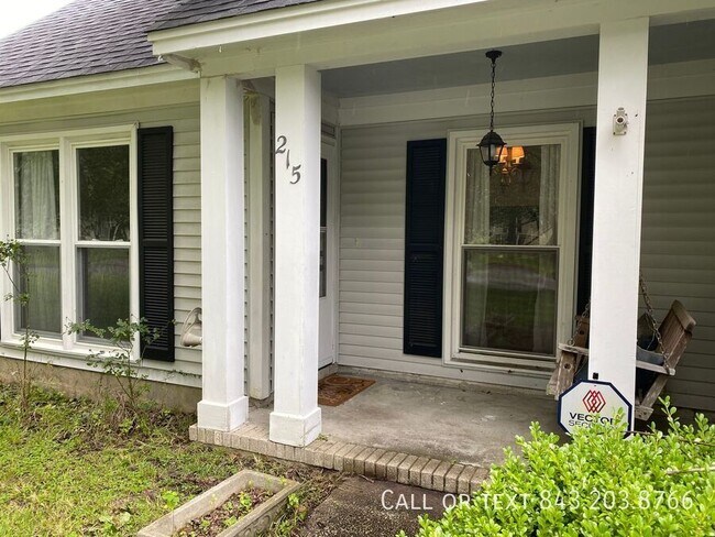 Building Photo - 215 Alston Cir