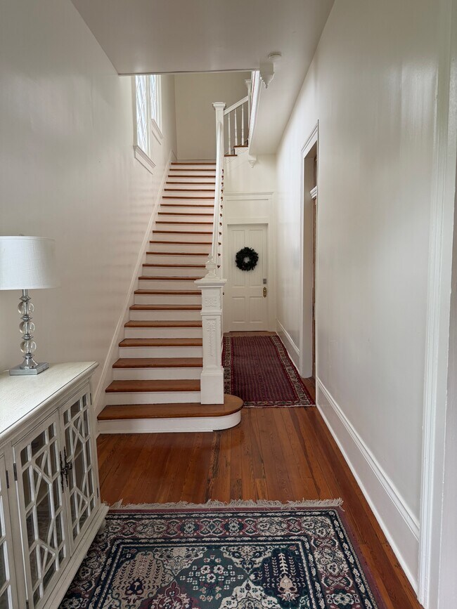 Entrada - 4223 Prytania St