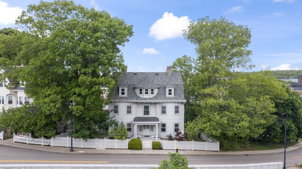 Foto principal - 388 Arborway